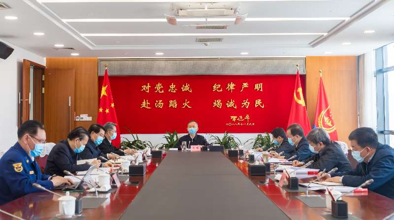 大鸡巴操骚逼黄明在应急管理部党委会上强调 着力加强党委班子自...